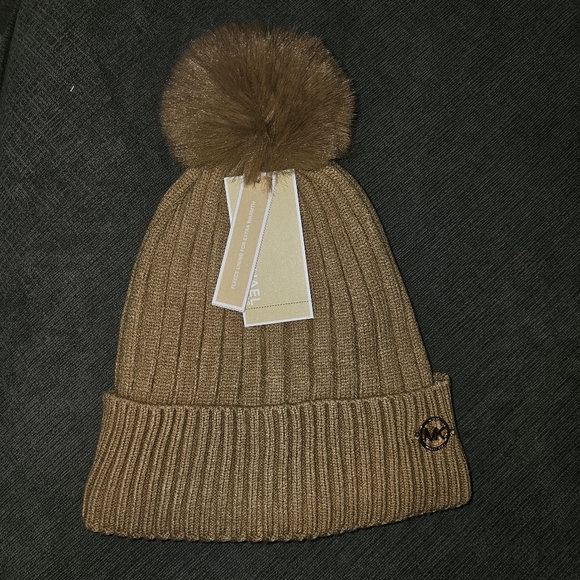 Michael Kors Cable Knit Fleece Lined Cuffed Pom Pom Winter Beanie hat  gold logo - Picture 3 of 11